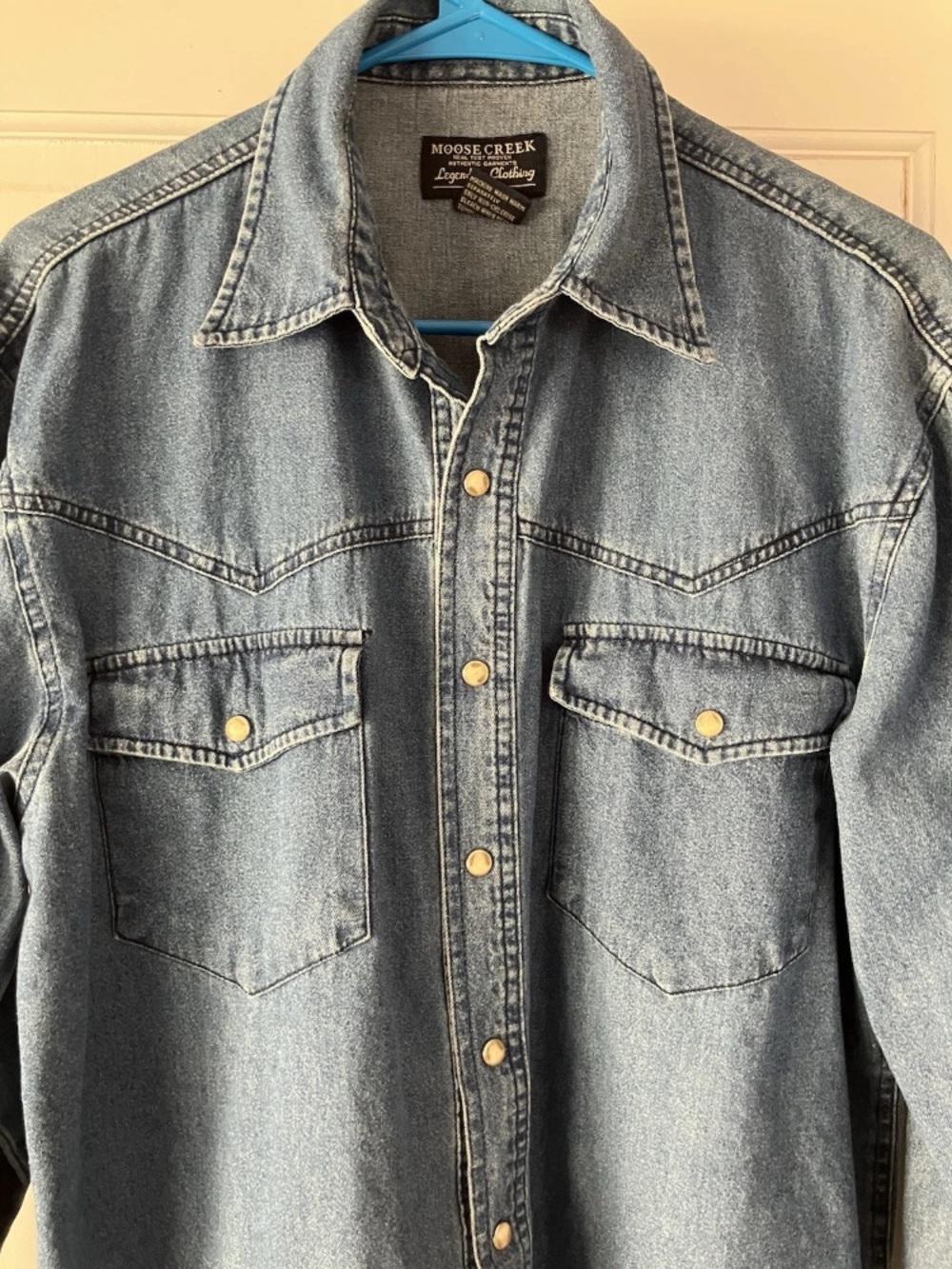 Western style snap front button down Blue Denim Shirt by Moose Creek Size Small
